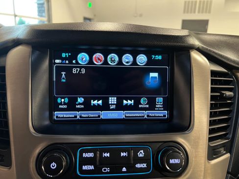 Used 2018 GMC Yukon XL Denali w/ Denali Ultimate Package AWD/4WD image 17