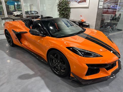 Used 2023 Chevrolet Corvette Z06 w/ Z07 Performance Package RWD image 14