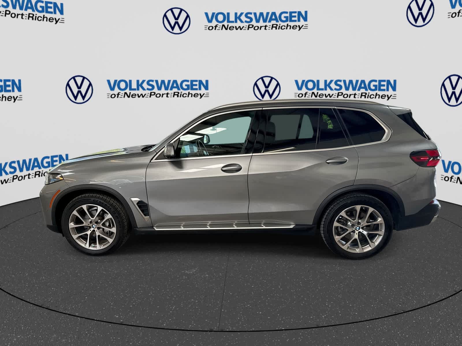 Used 2024 BMW X5 xDrive40i AWD/4WD image 11