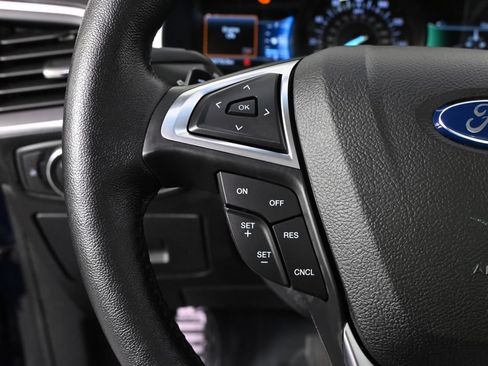 Used 2017 Ford Edge Titanium w/ Equipment Group 301A AWD/4WD image 32