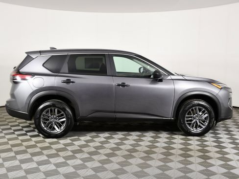 Used 2024 Nissan Rogue S image 5