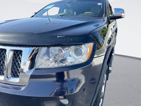 Used 2011 Jeep Grand Cherokee Overland AWD/4WD image 11