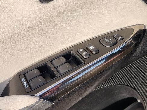 Used 2015 Toyota Avalon XLE Premium image 28