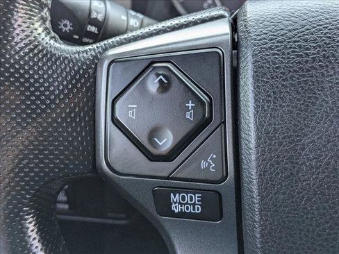 Used 2016 Toyota Tacoma TRD Sport w/ Towing Package image 15