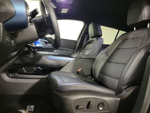 Used 2026 Chevrolet Equinox EV LT image 10