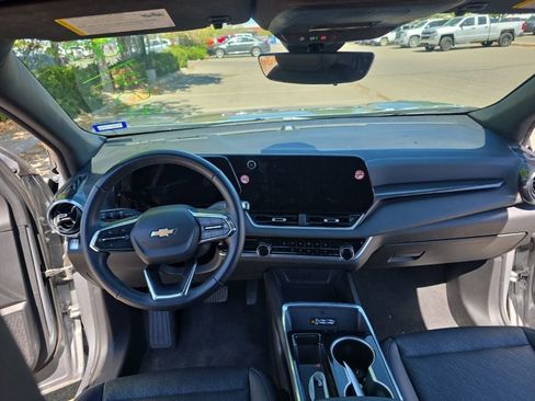 Certified 2025 Chevrolet Equinox LT w/ Convenience Package II image 10