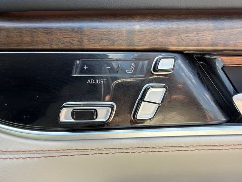 Used 2022 Jeep Grand Wagoneer Series I AWD/4WD image 30