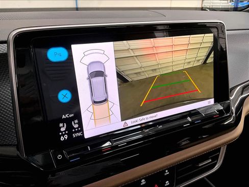 New 2026 Volkswagen Atlas Cross Sport SEL R-Line image 20