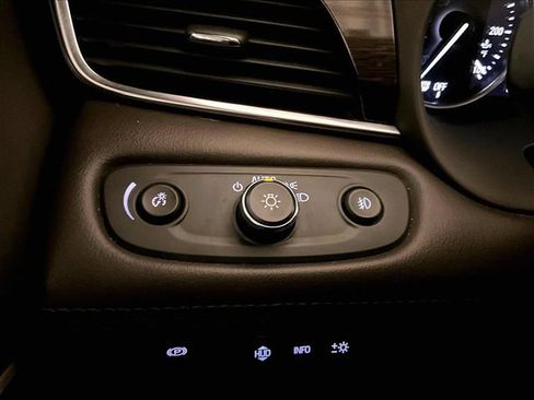 Used 2017 Buick LaCrosse Premium w/ Driver Confidence Package #2 FWD image 31