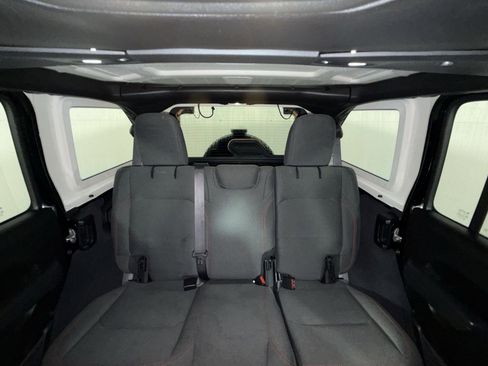 Used 2024 Jeep Wrangler Unlimited Rubicon w/ Technology Group AWD/4WD image 24