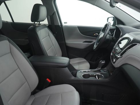 Used 2018 Chevrolet Equinox Premier image 11