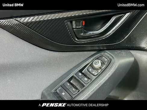 Used 2023 Subaru Crosstrek 2.0i Premium image 3