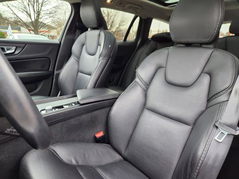 Used 2020 Volvo V60 T5 Cross Country w/ Protection Package Premier image 7