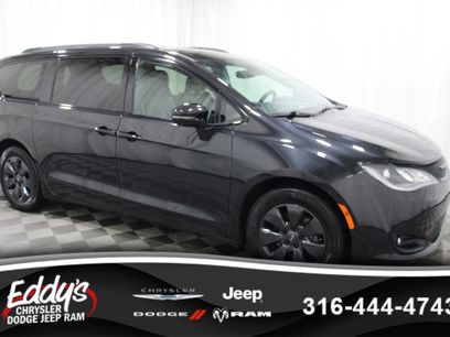 Used 2020 Chrysler Pacifica Limited w/ Advanced Safetytec Group