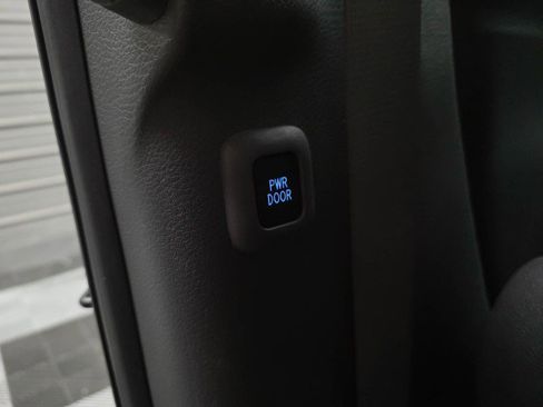 Used 2021 Toyota Sienna Limited AWD/4WD image 22