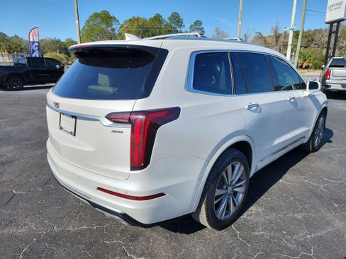 Used 2020 Cadillac XT6 Premium Luxury image 4