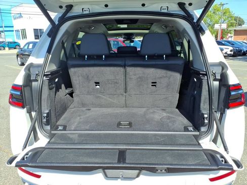 Used 2025 BMW X7 xDrive40i AWD/4WD image 17