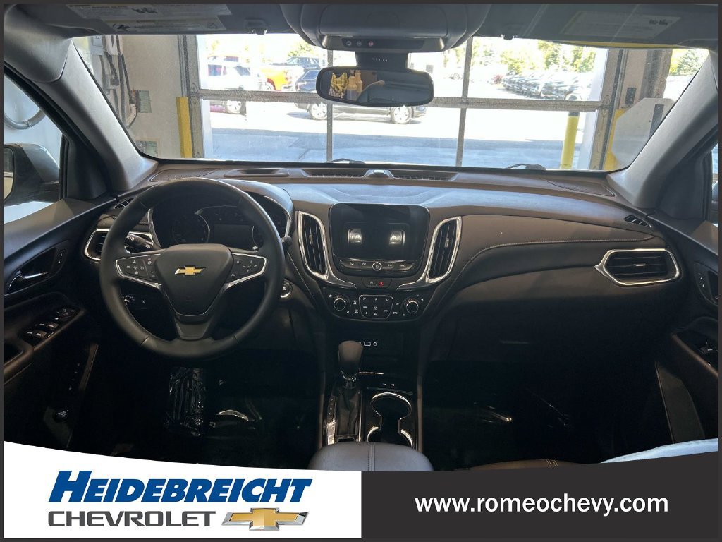 Used 2024 Chevrolet Equinox Premier AWD/4WD image 16