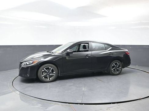 Used 2024 Nissan Sentra SV FWD image 9