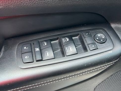 Used 2014 Jeep Grand Cherokee Limited w/ Luxury Group II RWD image 14