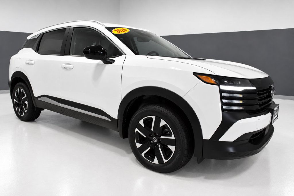 Certified 2026 Nissan Kicks SV AWD/4WD image 7
