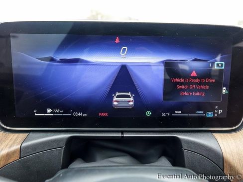 Used 2022 Mercedes-Benz C 300 4MATIC Sedan image 16