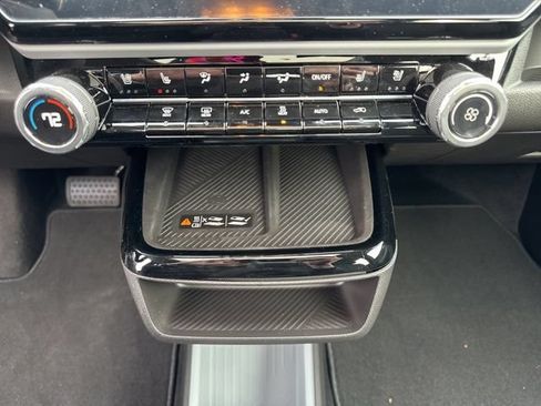 New 2027 Chevrolet Bolt RS w/ Technology Package FWD image 26