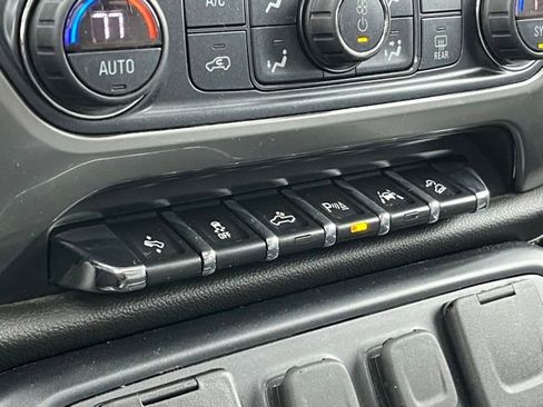 Used 2018 Chevrolet Silverado 1500 LTZ Z71 w/ LTZ Plus Package image 26