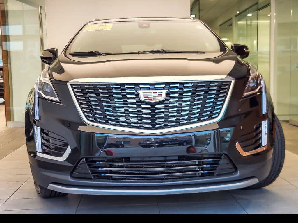 Certified 2025 Cadillac XT5 Premium Luxury w/ LPO, Floor Liner Package AWD/4WD image 5