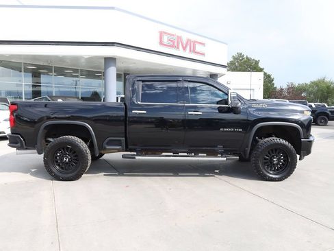 Used 2023 Chevrolet Silverado 2500 High Country AWD/4WD image 7