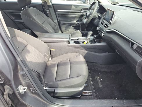 Used 2021 Nissan Altima 2.5 SV FWD image 11