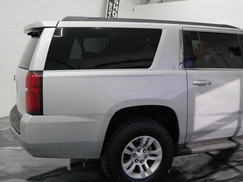 Used 2017 Chevrolet Suburban LT RWD image 13