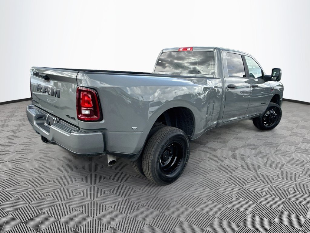New 2027 RAM 3500 Big Horn AWD/4WD image 5