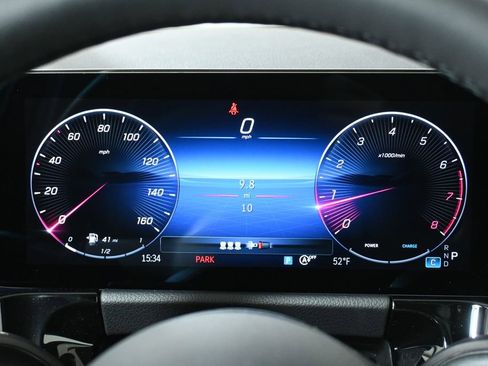 Used 2025 Mercedes-Benz GLA 250 4MATIC image 15