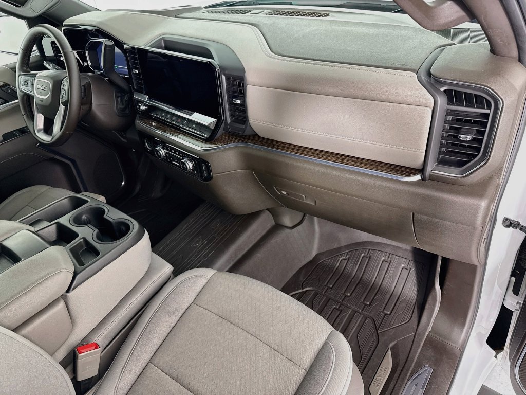 Used 2023 GMC Sierra 1500 SLE AWD/4WD image 17