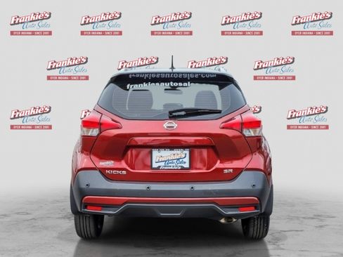 Used 2020 Nissan Kicks SR w/ SR Premium Package FWD image 4