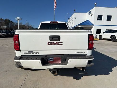 Used 2019 GMC Sierra 3500 Denali w/ Duramax Plus Package image 8