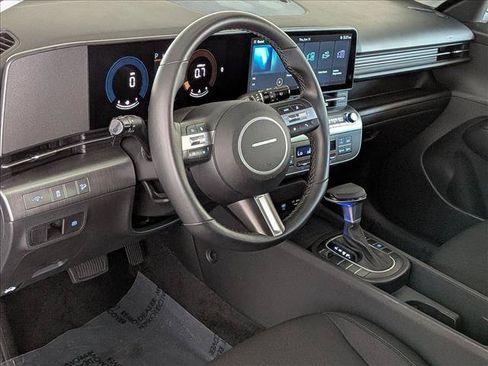 Used 2025 Hyundai Kona SEL FWD image 9