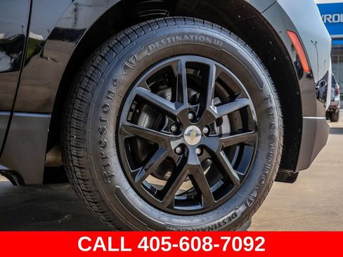 Used 2023 Chevrolet Equinox LT w/ Driver Convenience Package FWD image 9