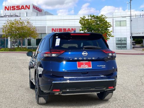 New 2026 Nissan Rogue Platinum image 3