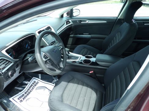 Used 2013 Ford Fusion SE FWD image 14