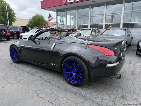 Used 2005 Nissan 350Z Grand Touring RWD image 22