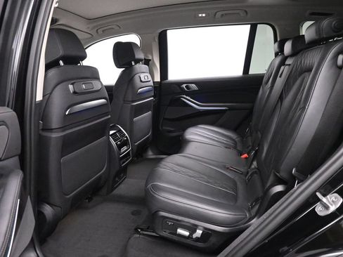 Used 2023 BMW X7 xDrive40i w/ Premium Package AWD/4WD image 13