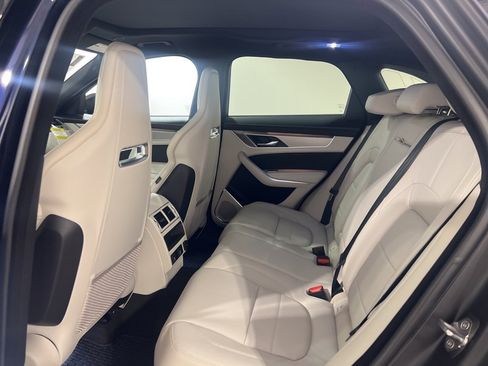 New 2026 Jaguar F-PACE R-Dynamic S image 22