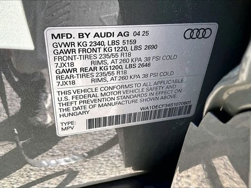 Certified 2025 Audi Q3 2.0T Premium w/ Convenience Package image 19