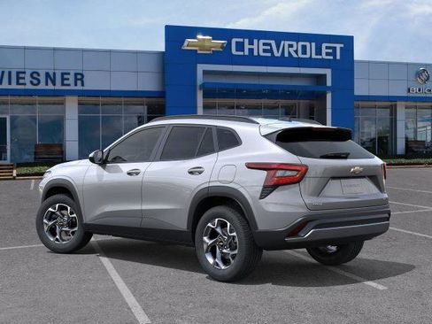 New 2026 Chevrolet Trax LT image 3