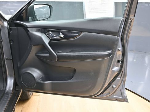 Used 2020 Nissan Rogue SL AWD/4WD image 36