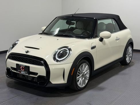 Used 2022 MINI Cooper S image 1