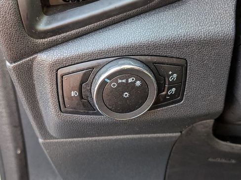 Used 2018 Ford EcoSport SE image 33