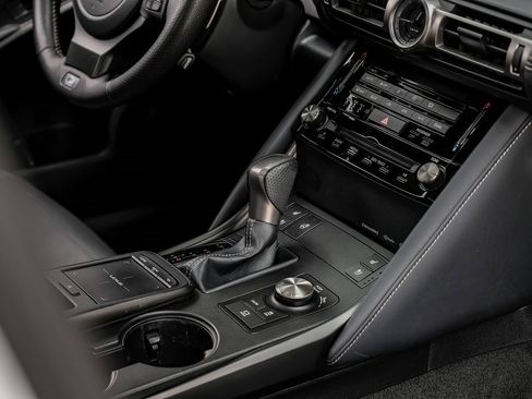 Used 2022 Lexus IS 350 F Sport image 32